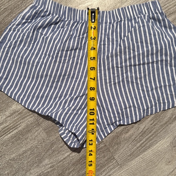 Reformation Striped Blue Women's Shorts - Picture 8 of 11